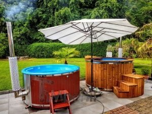 Outdoor hot tub jacuzzi Switzerland
